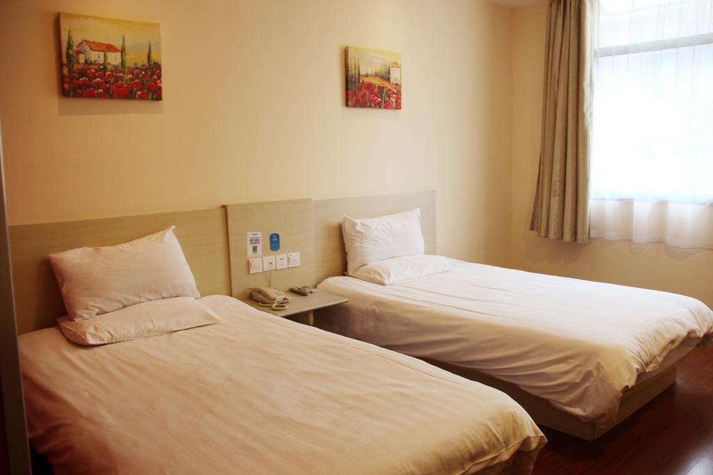 Hanting Express Changsha Middle Of Furong Road Xiangchun Road Room photo