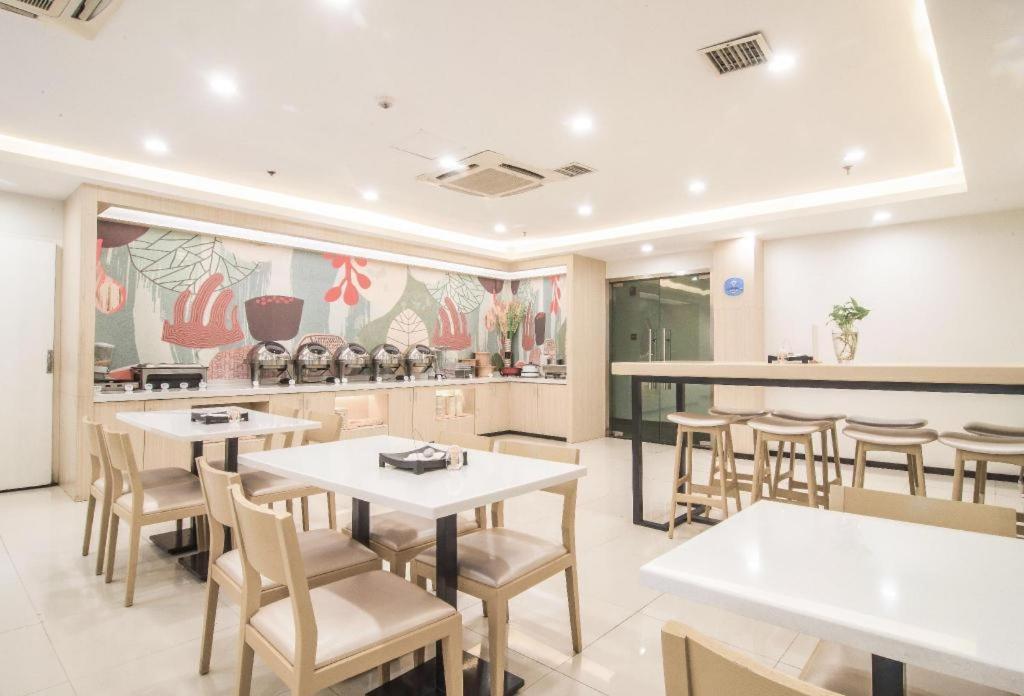 Hanting Express Changsha Middle Of Furong Road Xiangchun Road Exterior photo