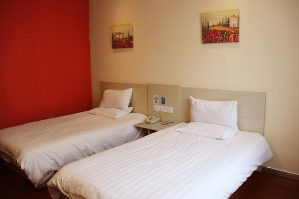 Hanting Express Changsha Middle Of Furong Road Xiangchun Road Room photo